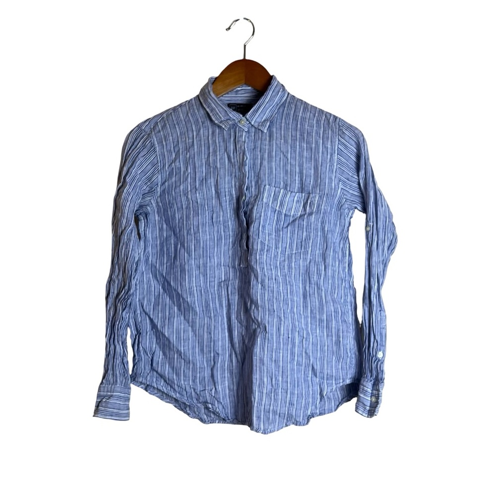 Gap linen blue striped 1/2 button shirt. Size xs petite